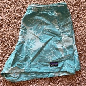Blue floral Patagonia baggies womens size M